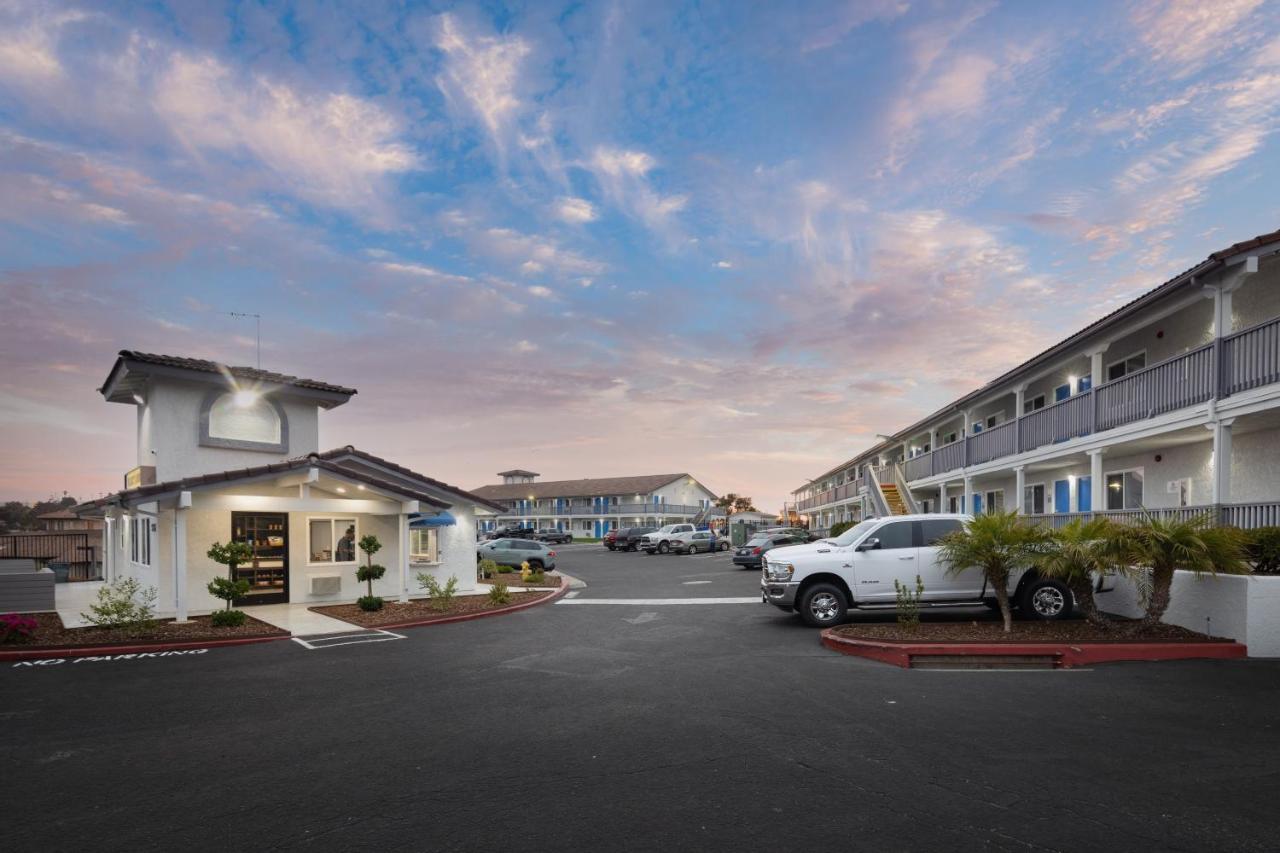 Days Inn By Wyndham Arroyo Grande Pismo Beach Buitenkant foto