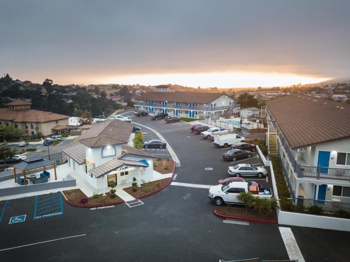 Days Inn By Wyndham Arroyo Grande Pismo Beach Buitenkant foto
