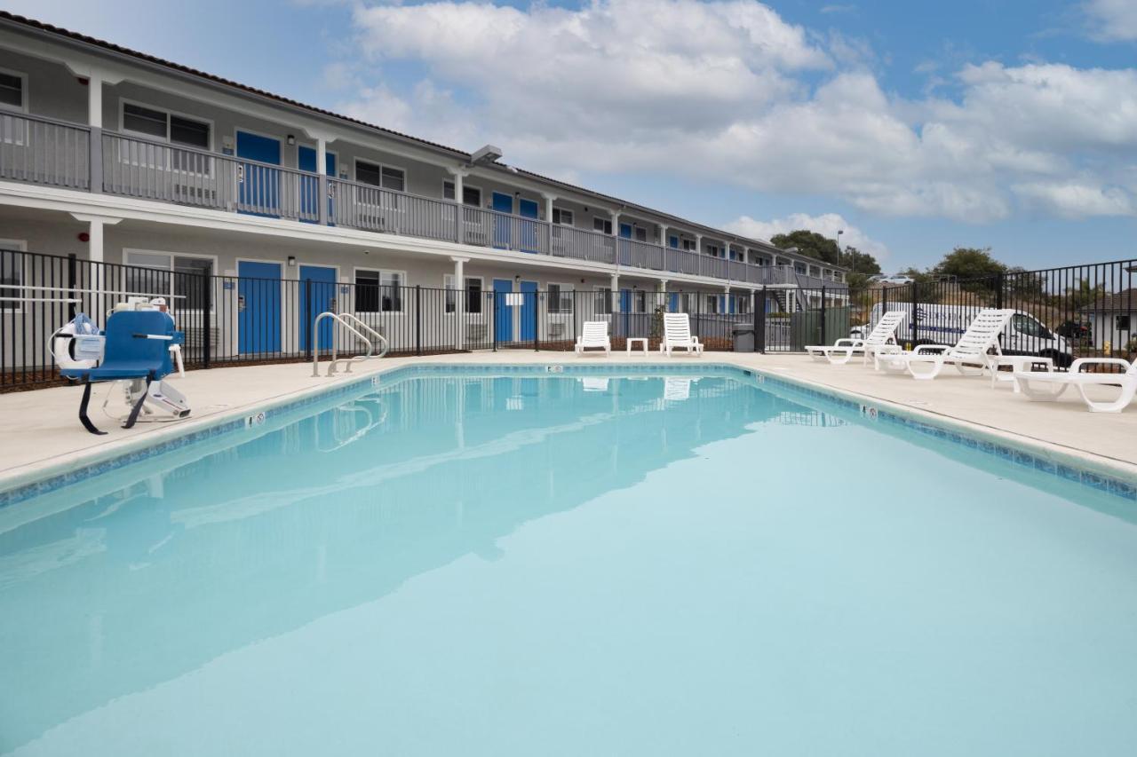 Days Inn By Wyndham Arroyo Grande Pismo Beach Buitenkant foto