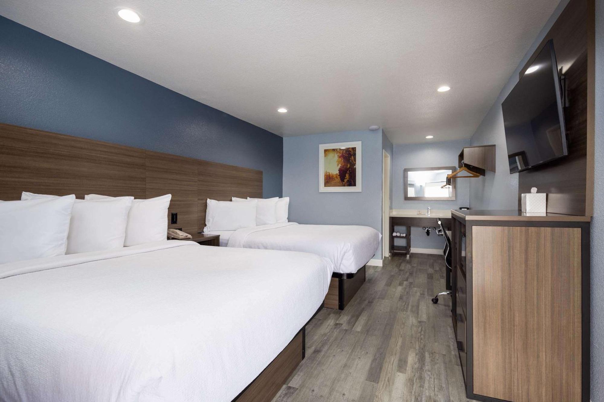 Days Inn By Wyndham Arroyo Grande Pismo Beach Buitenkant foto
