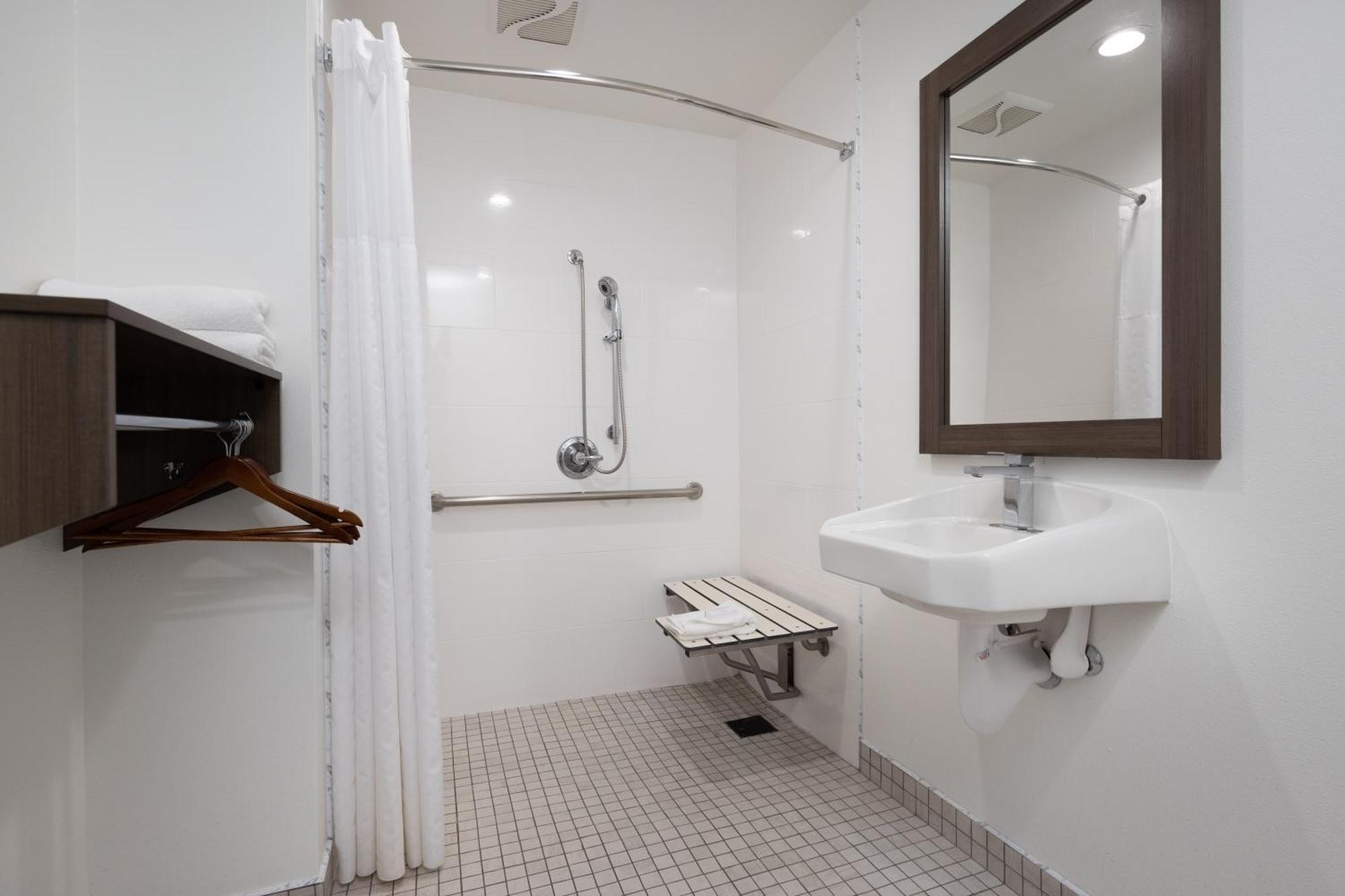Days Inn By Wyndham Arroyo Grande Pismo Beach Buitenkant foto